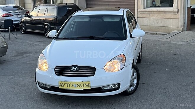 Hyundai Accent-17