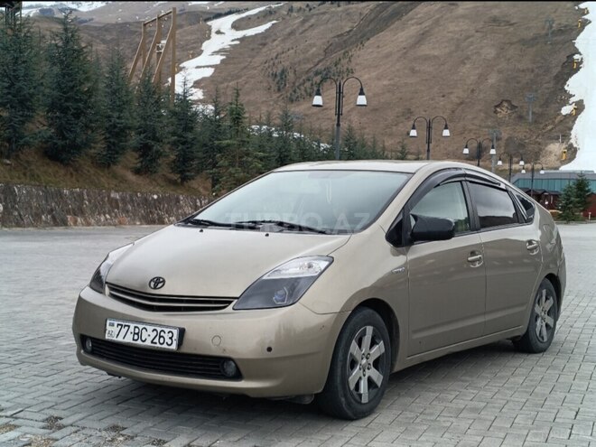 Toyota Prius-11