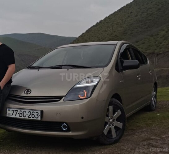 Toyota Prius-10