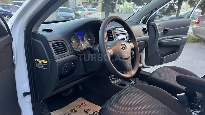 Hyundai Accent-8
