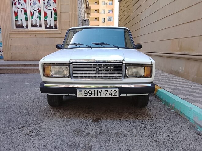 LADA (VAZ) 2107-1