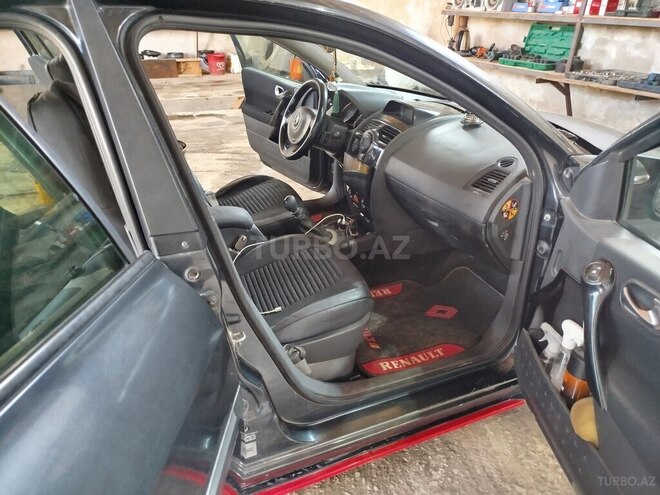 Renault Megane-7