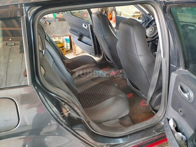 Renault Megane-6