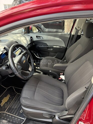 Chevrolet Aveo-11