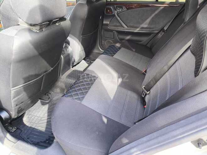 Mercedes E 200-4