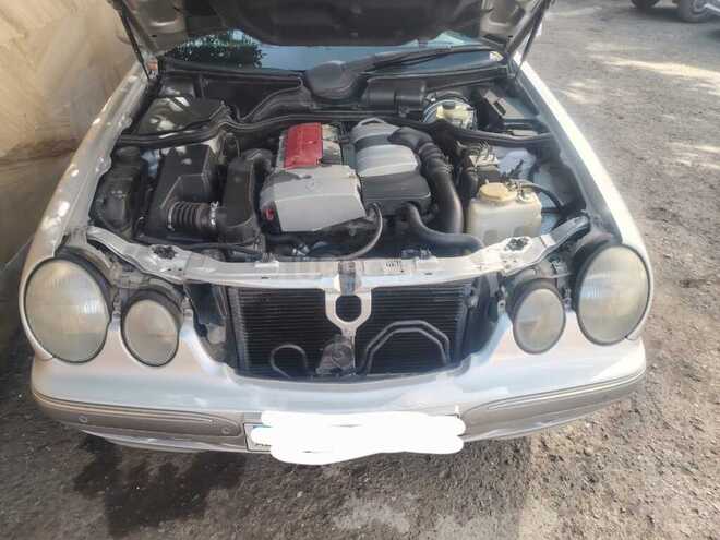 Mercedes E 200-3