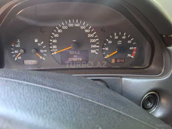 Mercedes E 200-9