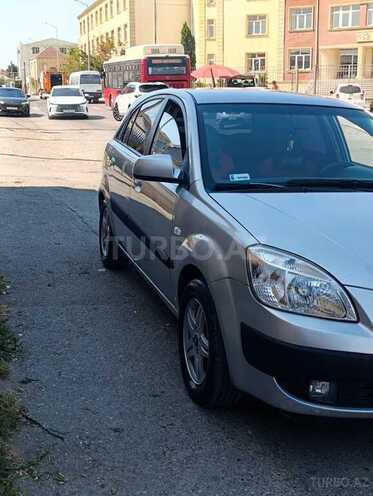 Kia Rio-5