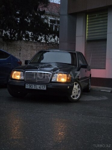 Mercedes E 200-3
