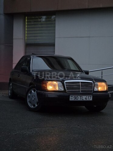 Mercedes E 200-2