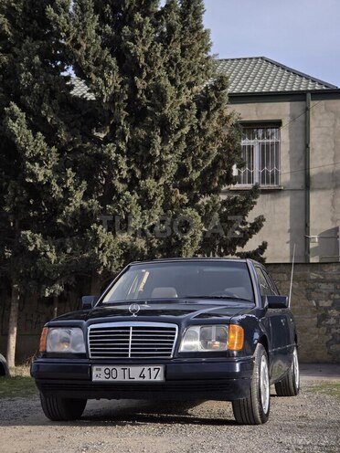 Mercedes E 200-4
