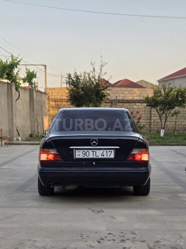 Mercedes E 200-7