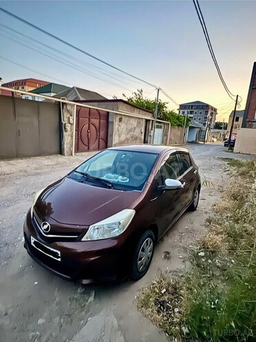 Toyota Vitz-4