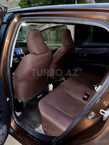 Toyota Vitz-8