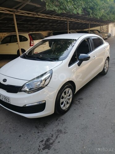 Kia Rio-1