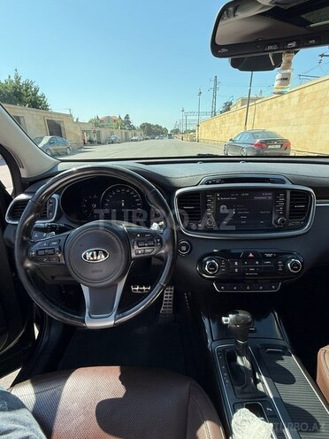 Kia Sorento-8