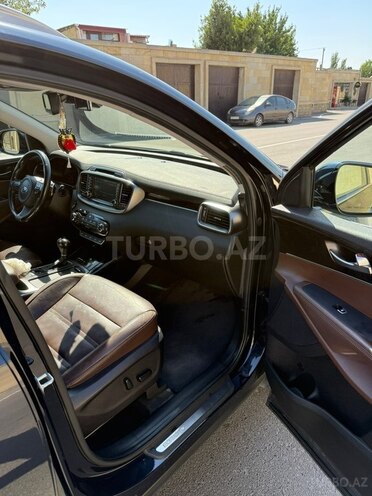 Kia Sorento-12