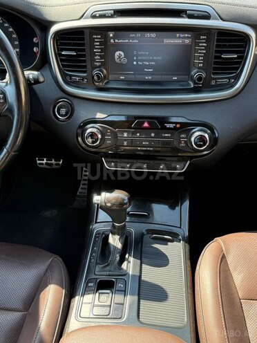 Kia Sorento-10