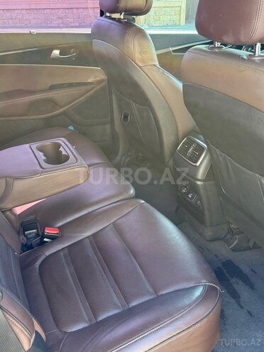 Kia Sorento-13