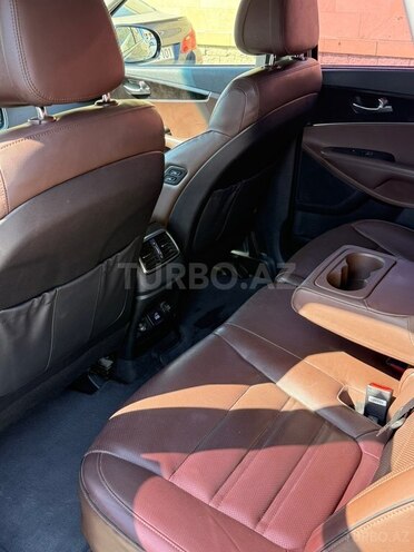 Kia Sorento-14