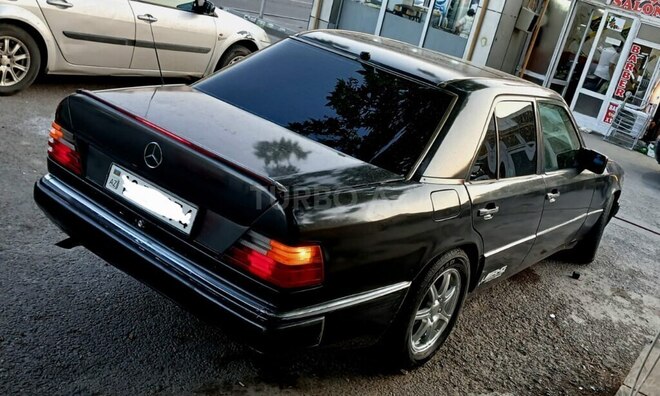 Mercedes 200 E-4