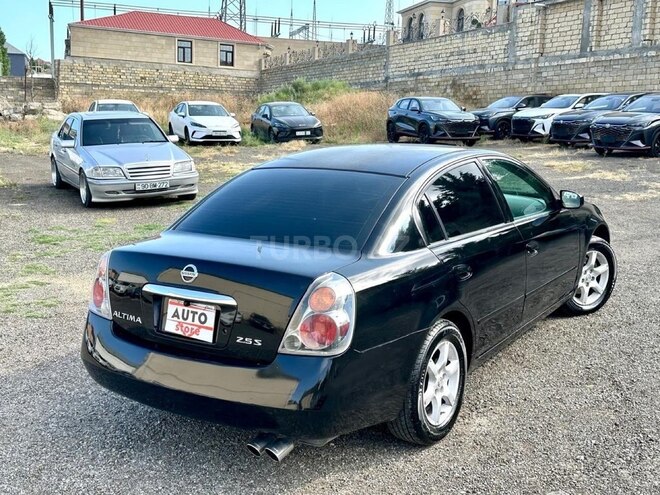 Nissan Altima-2