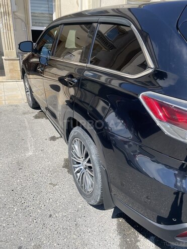 Toyota Highlander-5