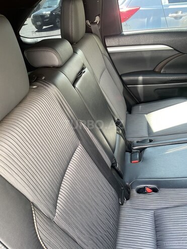 Toyota Highlander-7