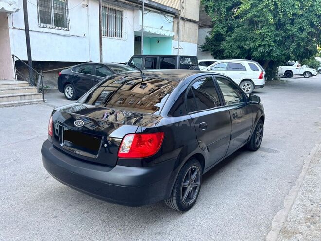 Kia Rio-4