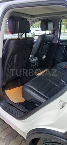 Volkswagen Touareg-10