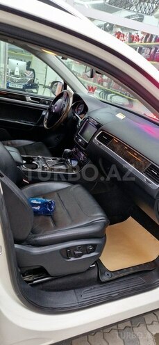 Volkswagen Touareg-13