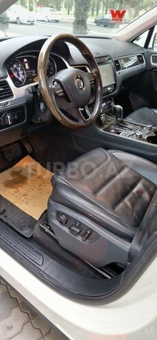 Volkswagen Touareg-9