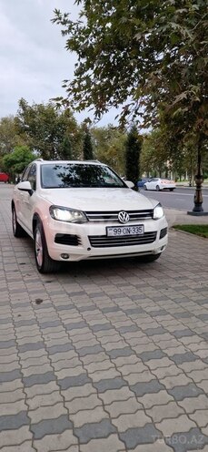Volkswagen Touareg-1