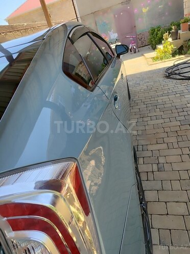 Toyota Prius-5