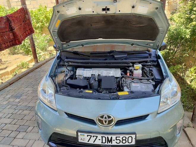 Toyota Prius-19