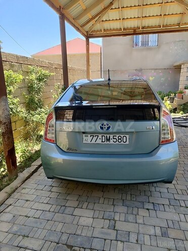 Toyota Prius-7