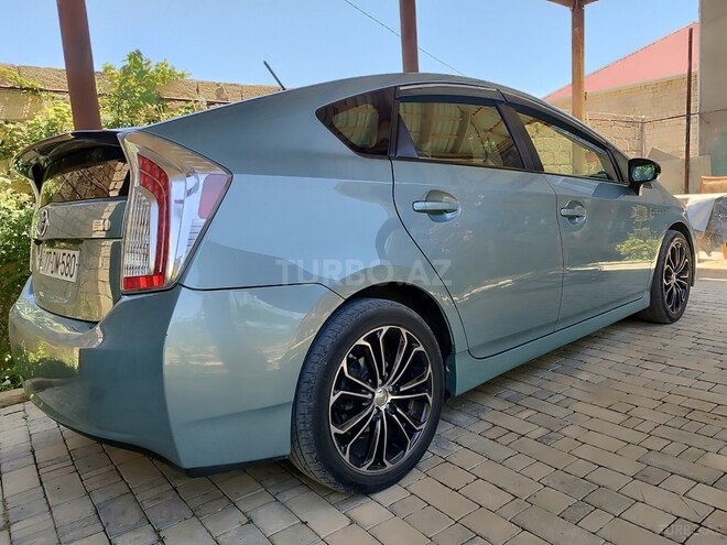 Toyota Prius-6