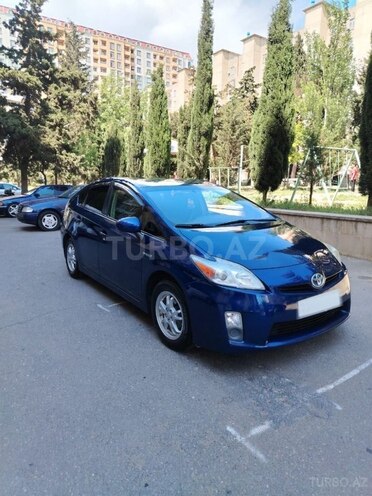 Toyota Prius-2