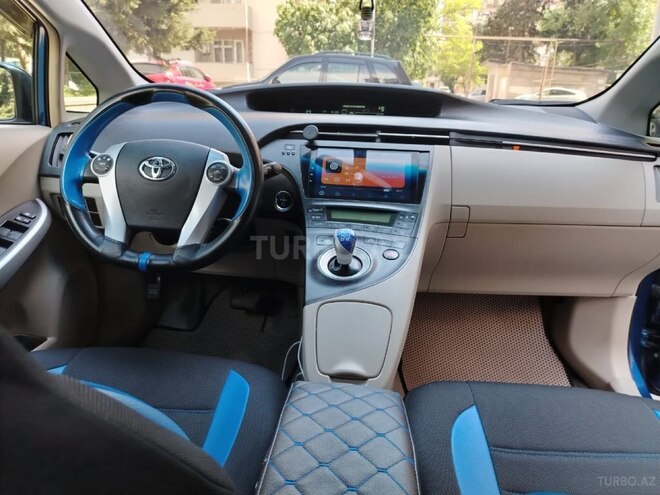 Toyota Prius-9