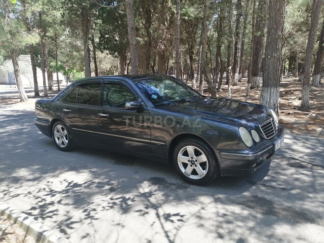 Mercedes E 240-10