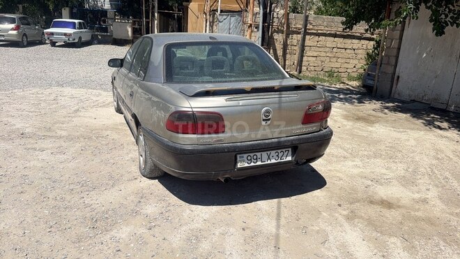 Opel Omega-5
