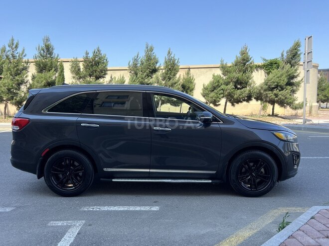 Kia Sorento-8