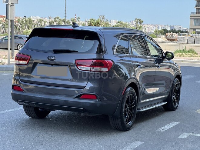 Kia Sorento-14