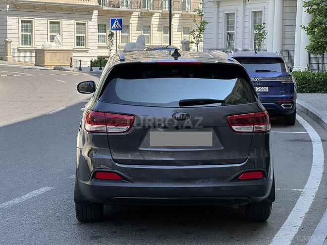 Kia Sorento-11