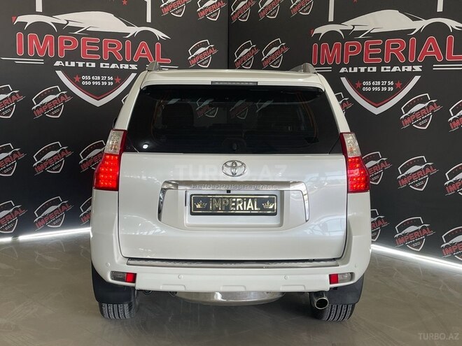 Toyota Land Cruiser Prado-5