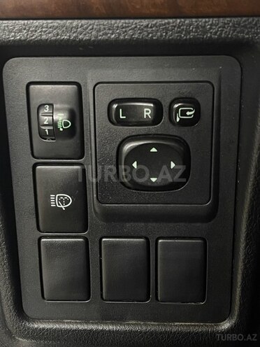 Toyota Land Cruiser Prado-13