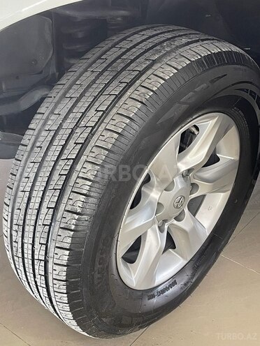 Toyota Land Cruiser Prado-15
