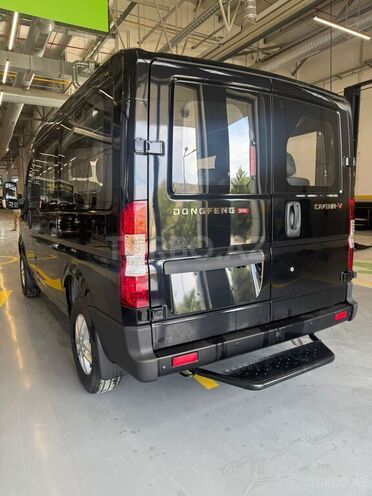 DongFeng Captain V-12