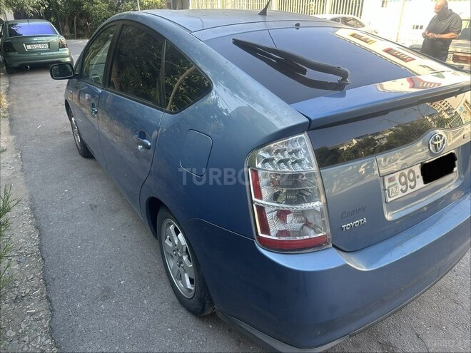Toyota Prius-5