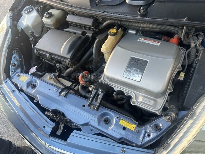 Toyota Prius-8